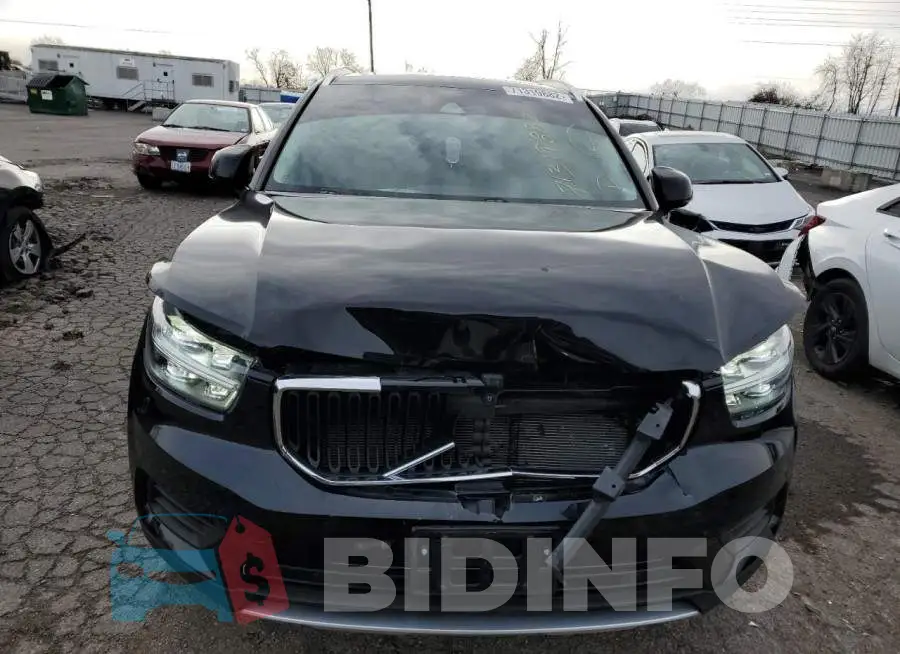 YV4162UK2N2648135 Photo# 5
