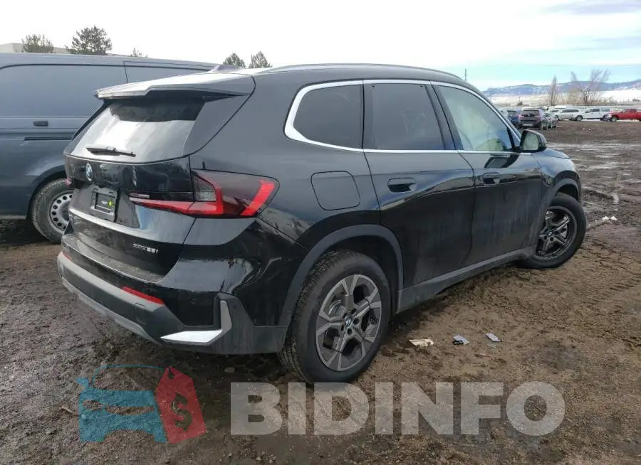 WBX73EF0XP5V97474 Photo# 3