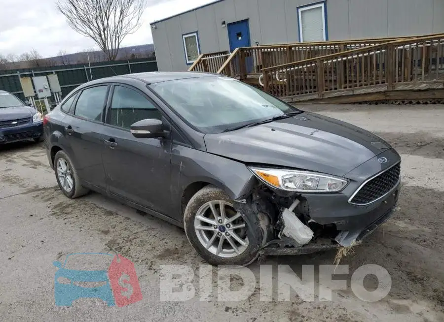 1FADP3F2XFL374992 Photo# 4
