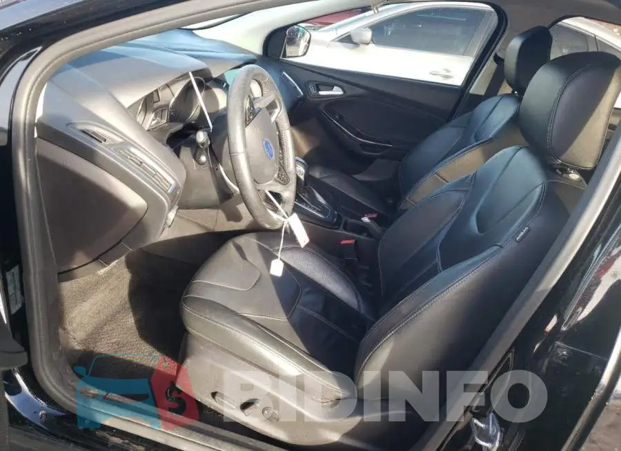 1FADP3J26HL288363 Photo# 7