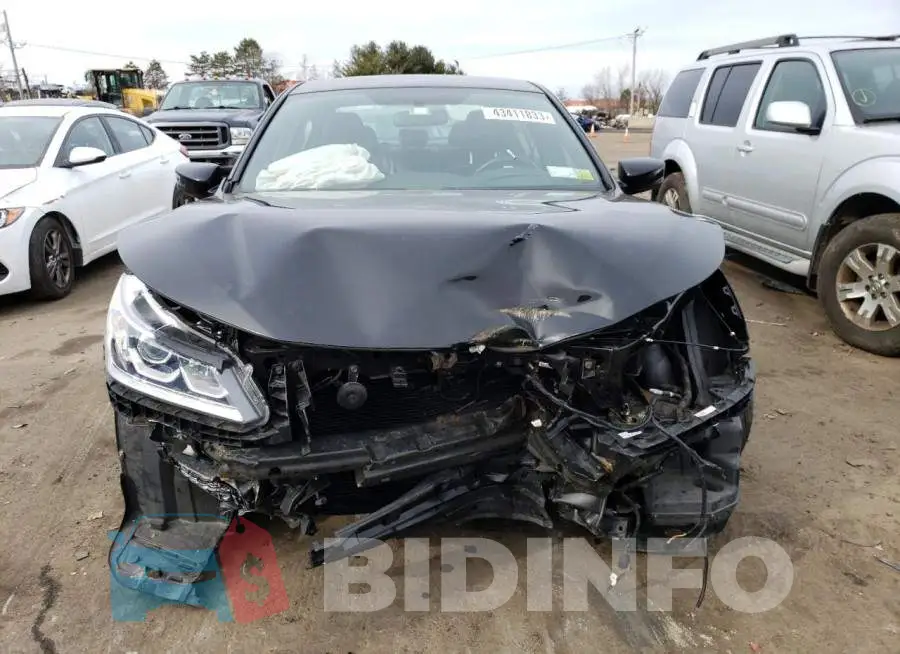 1HGCR2F16HA277385 Photo# 5