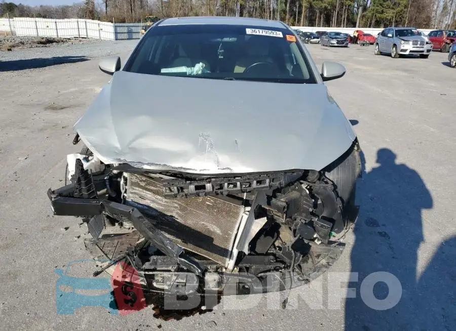5NPD84LF2JH245288 Photo# 5