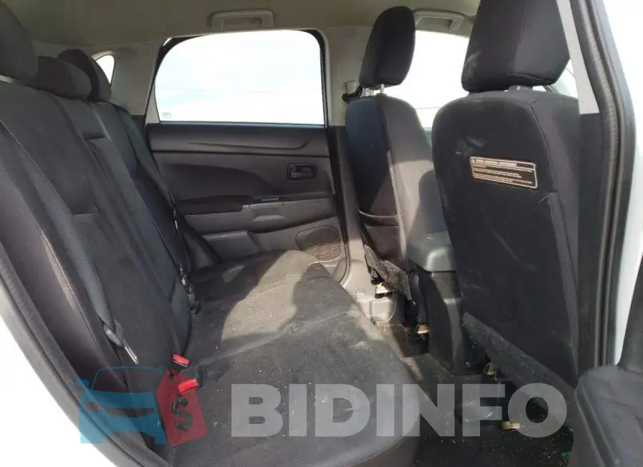 4A4AP3AU9FE013174 Photo# 11