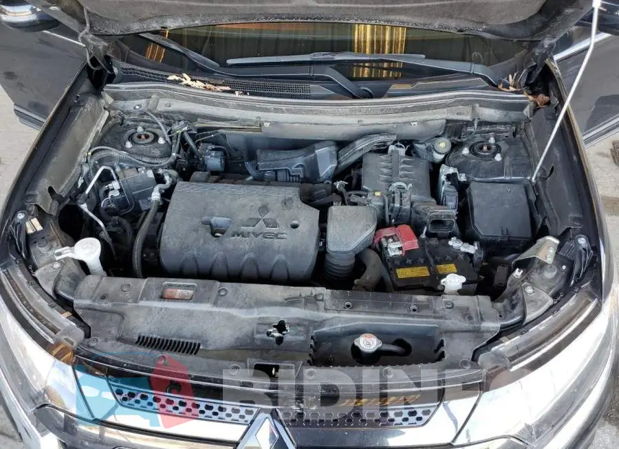 JA4AD3A35LZ029622 Photo# 12