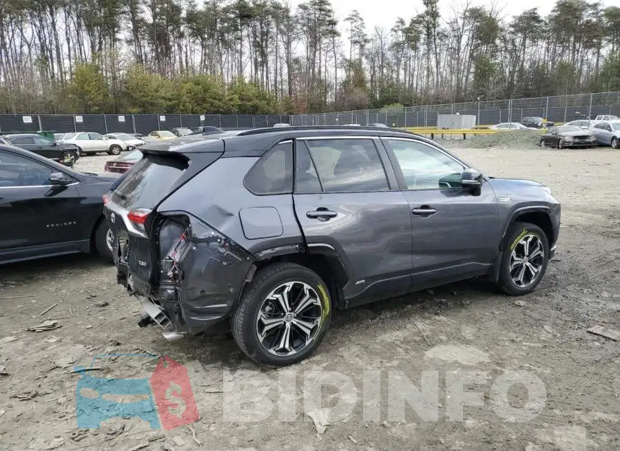 JTMFB3FV4MD008433 Photo# 3