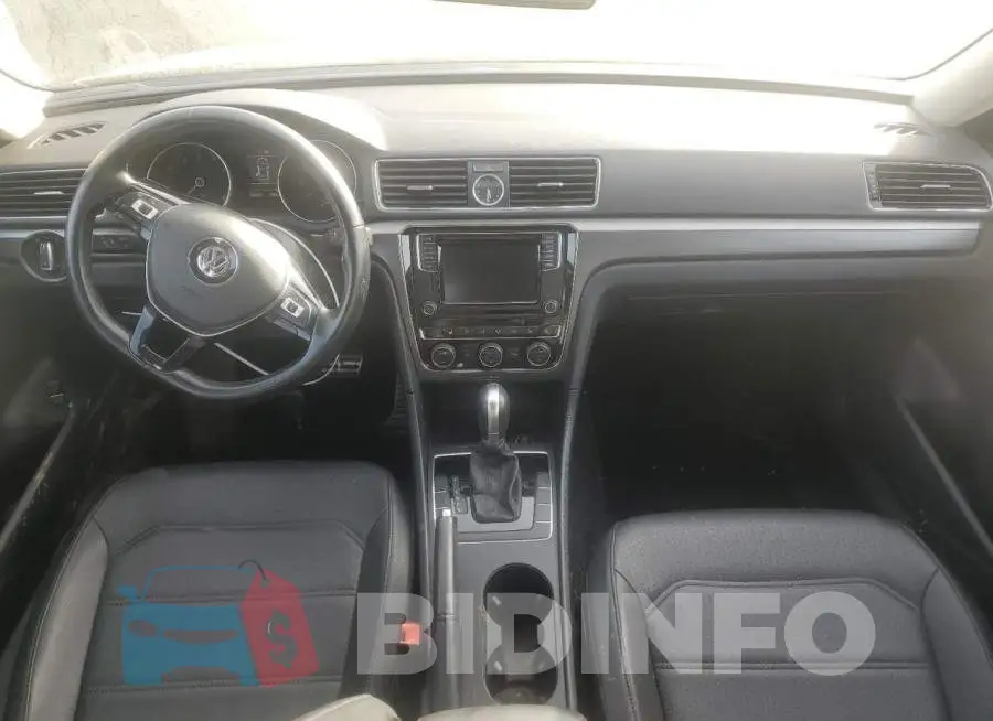 1VWDT7A37HC044949 Photo# 8