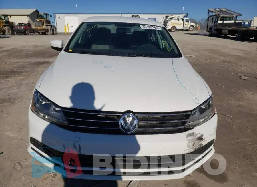 3VW167AJXHM307104 Photo# 5