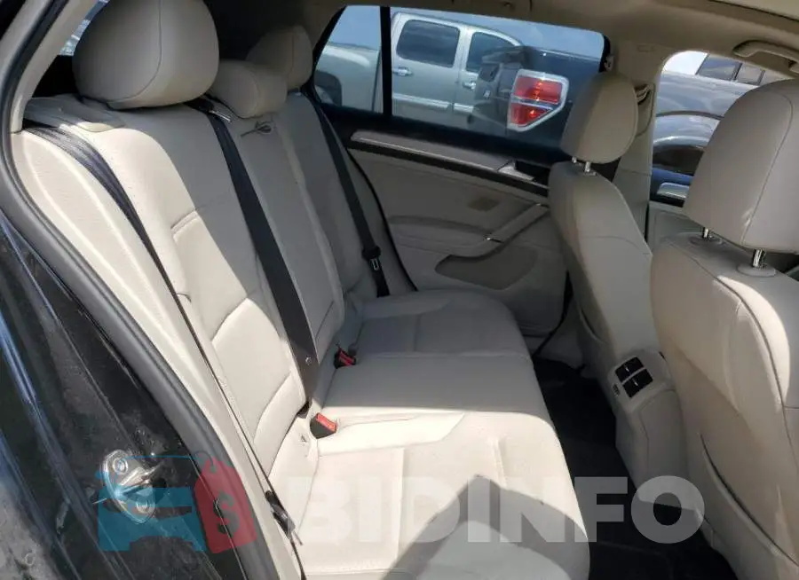 3VW2A7AU5FM018674 Photo# 6