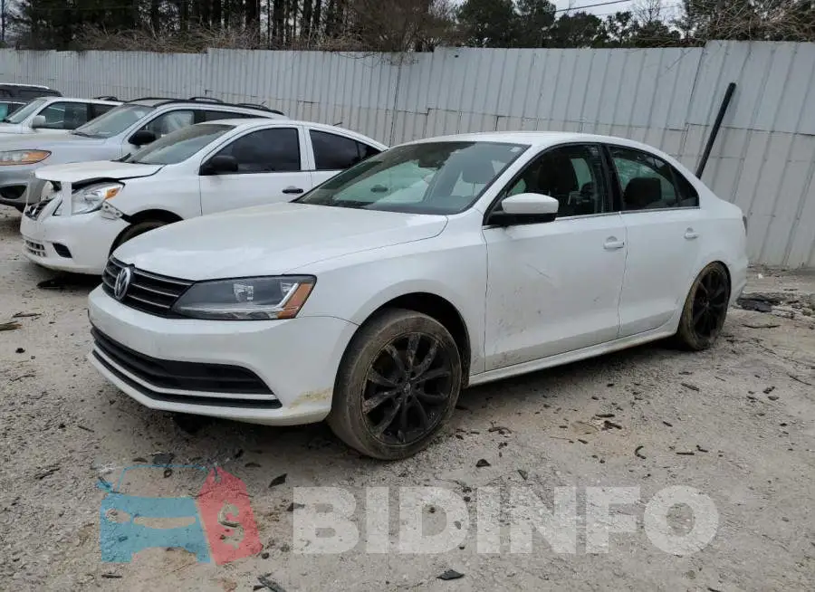 3VW2B7AJ2HM373808 Photo# 1