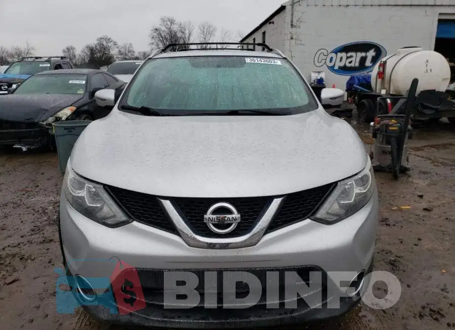 JN1BJ1CRXHW142731 Photo# 5