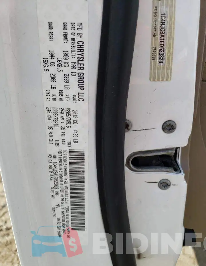 1C4NJCBA1ED523828 Photo# 12