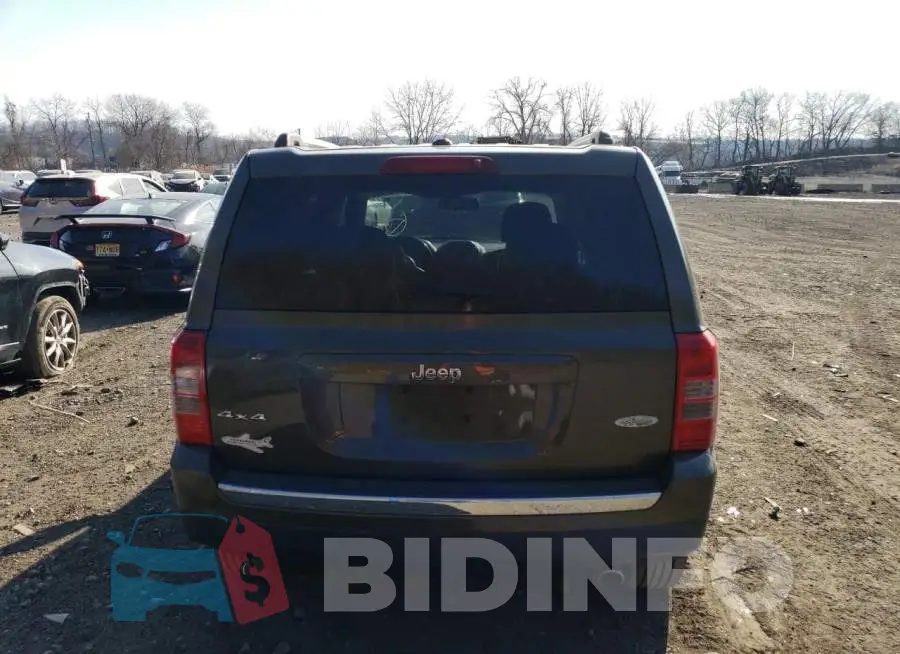 1C4NJRFB0GD567280 Photo# 6