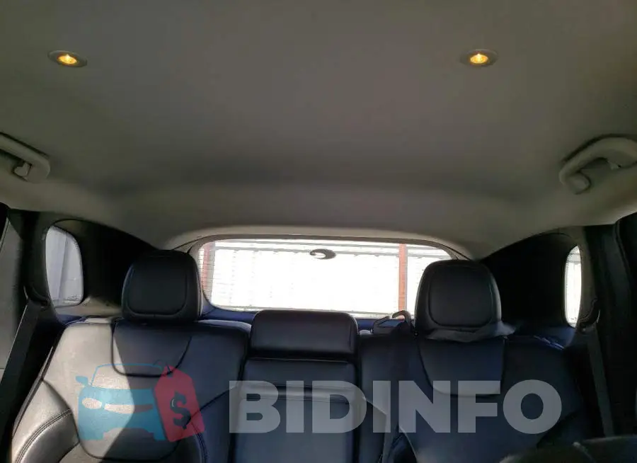 1C4PJLLB9KD122720 Photo# 10