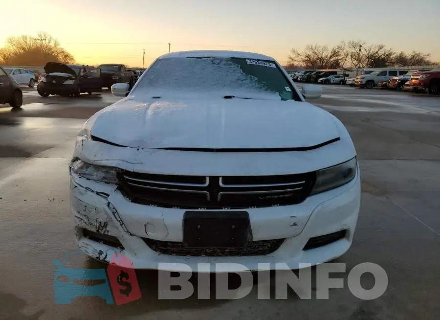 2C3CDXBG3FH840108 Photo# 5