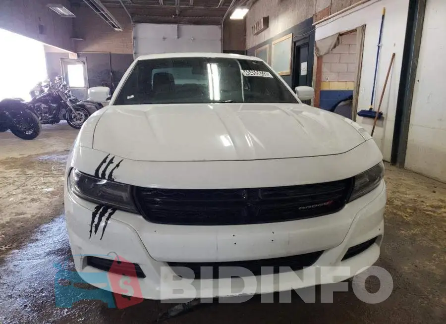 2C3CDXBG5KH696510 Photo# 5
