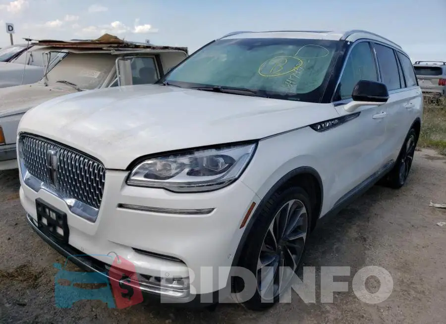 5LM5J7XC0LGL09600 Photo# 2