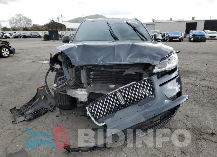 5LM5J9XC6LGL29507 Photo# 5
