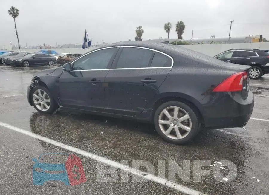 YV126MFK2G2402991 Photo# 2