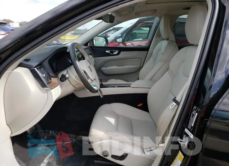 YV4A22RK8M1749060 Photo# 7