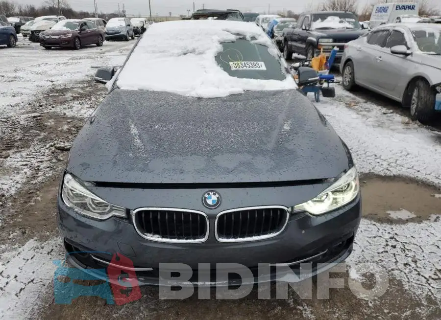 WBA8D9G58JNU71814 Photo# 5
