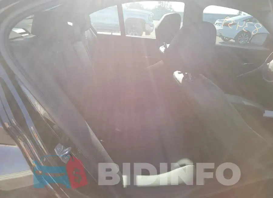 WBA8E5G58GNT94361 Photo# 6