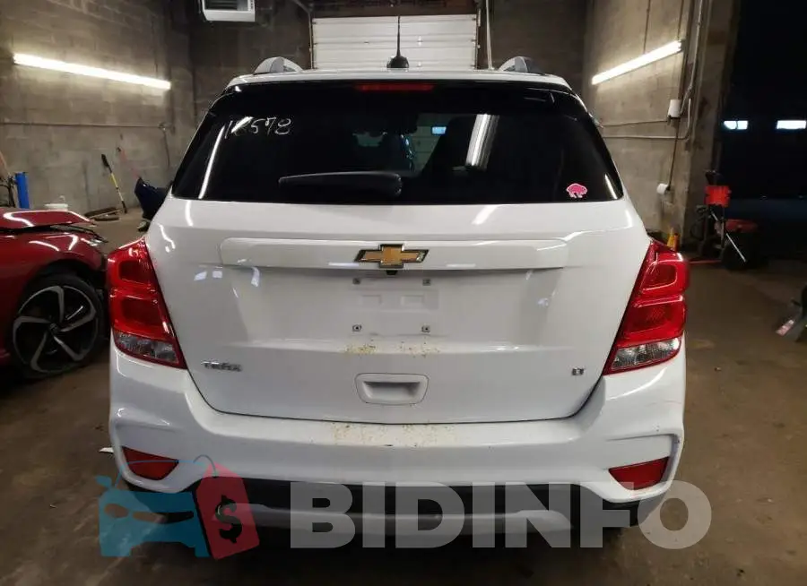 KL7CJLSB8JB658646 Photo# 6