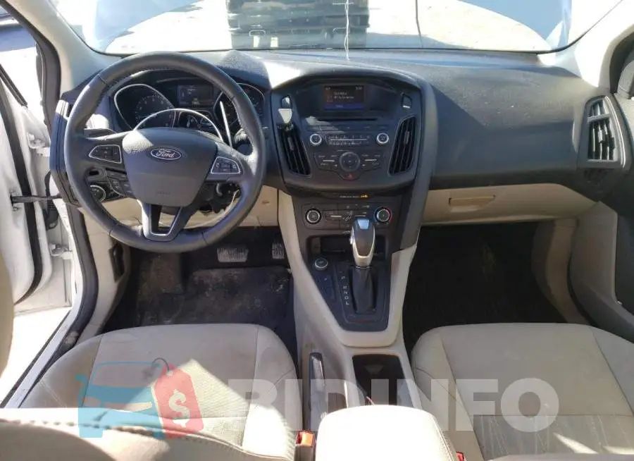 1FADP3F24GL370146 Photo# 8