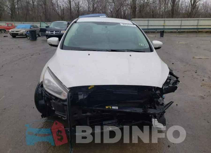1FADP3F2XGL401416 Photo# 5