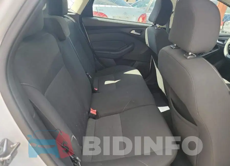 1FADP3K24FL307147 Photo# 6
