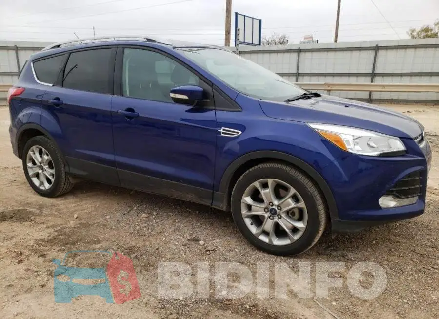 1FMCU0J99GUA66415 Photo# 4