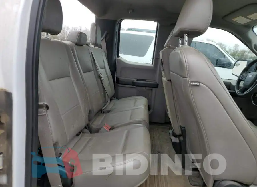 1FTFX1E56JKF87892 Photo# 10