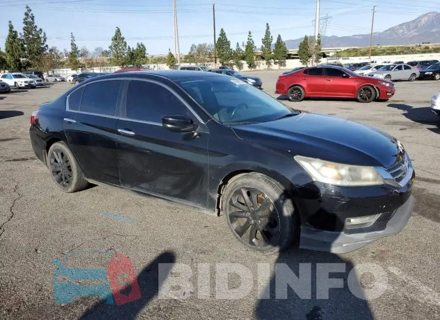 1HGCR2F53FA150626 Photo# 4