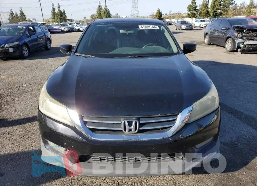 1HGCR2F53FA150626 Photo# 5