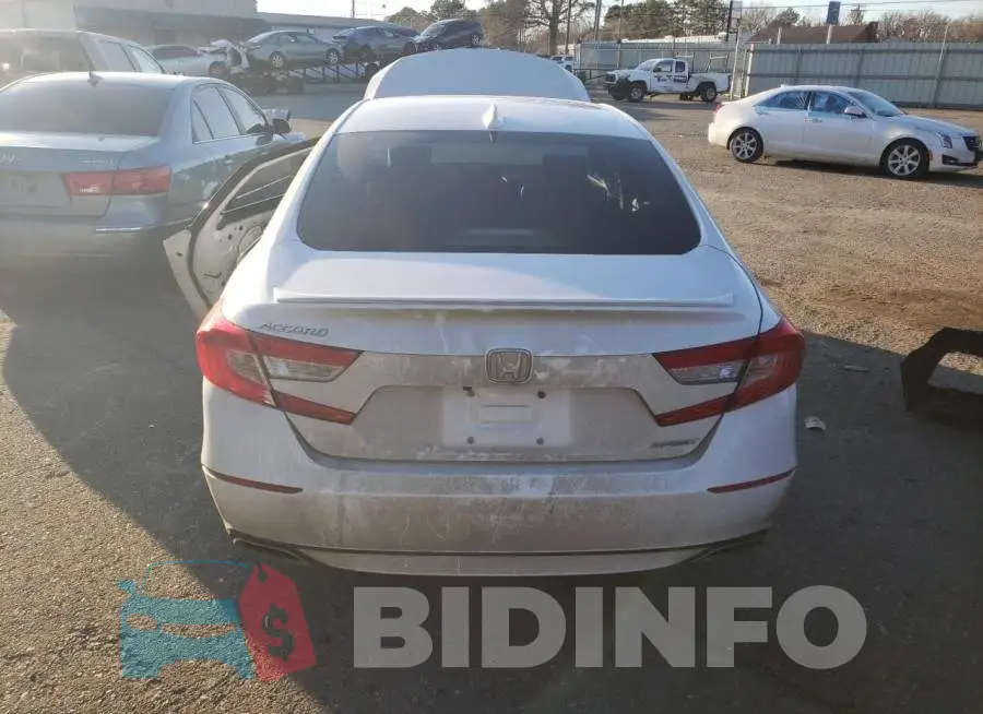 1HGCV1F35KA168561 Photo# 6