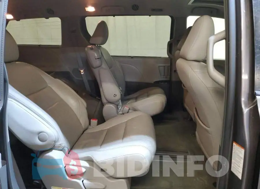 5TDYK3DCXGS720318 Photo# 11