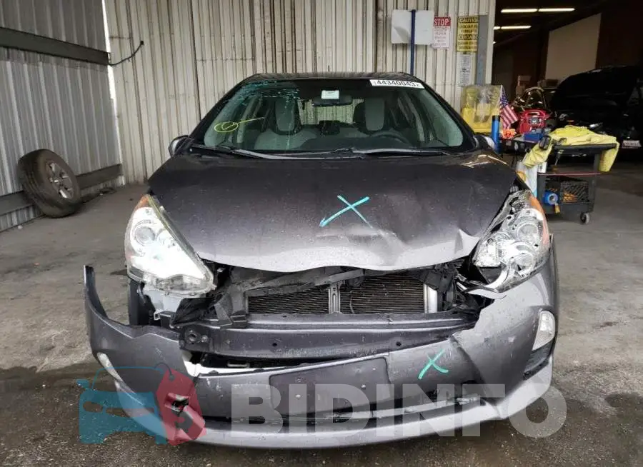 JTDKDTB3XE1069771 Photo# 5