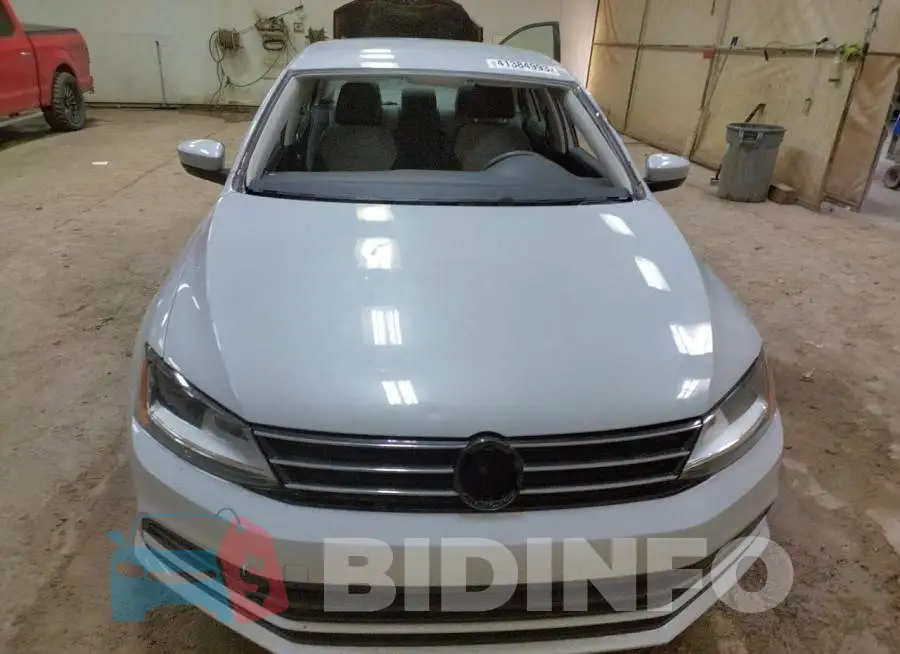 3VW167AJXHM246224 Photo# 5