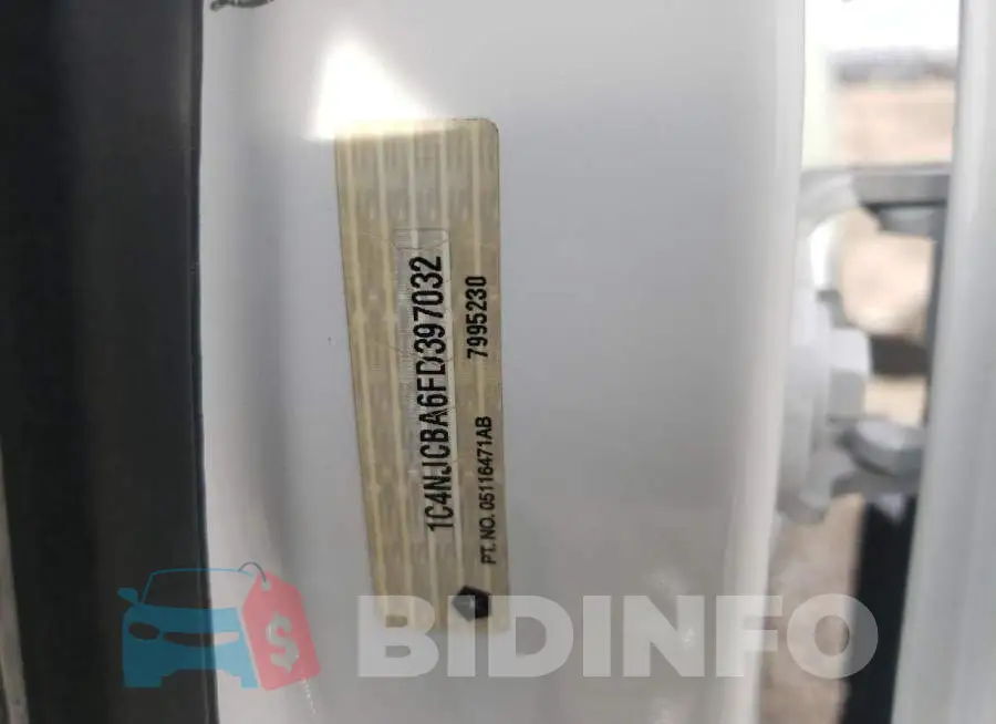 1C4NJCBA6FD397032 Photo# 14