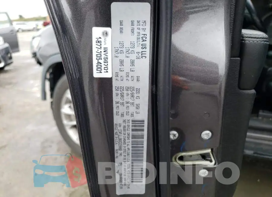 1C4PJLLB6KD220068 Photo# 14