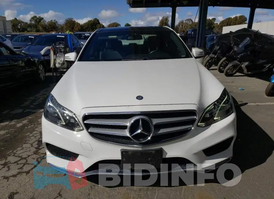 WDDHF5KB1FB095524 Photo# 5