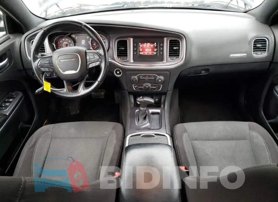 2C3CDXBG4FH771557 Photo# 8