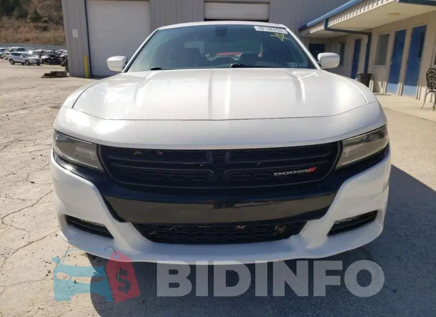 2C3CDXJG3FH881307 Photo# 5