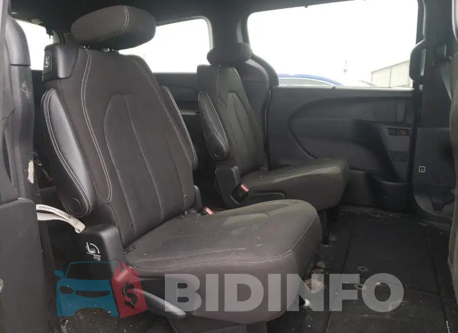 2C4RC3FG6MR567295 Photo# 11