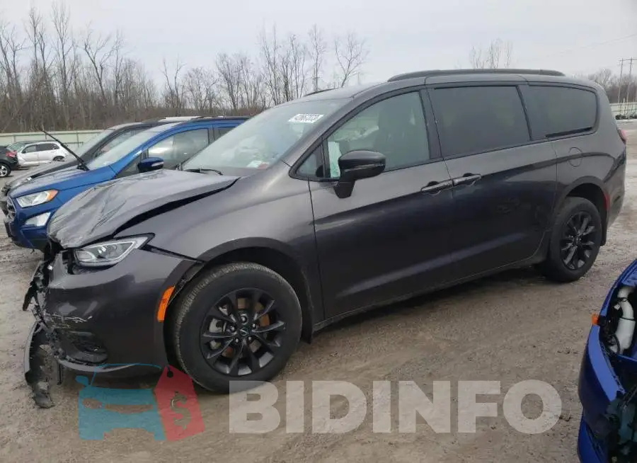 2C4RC3FG6MR567295 Photo# 1
