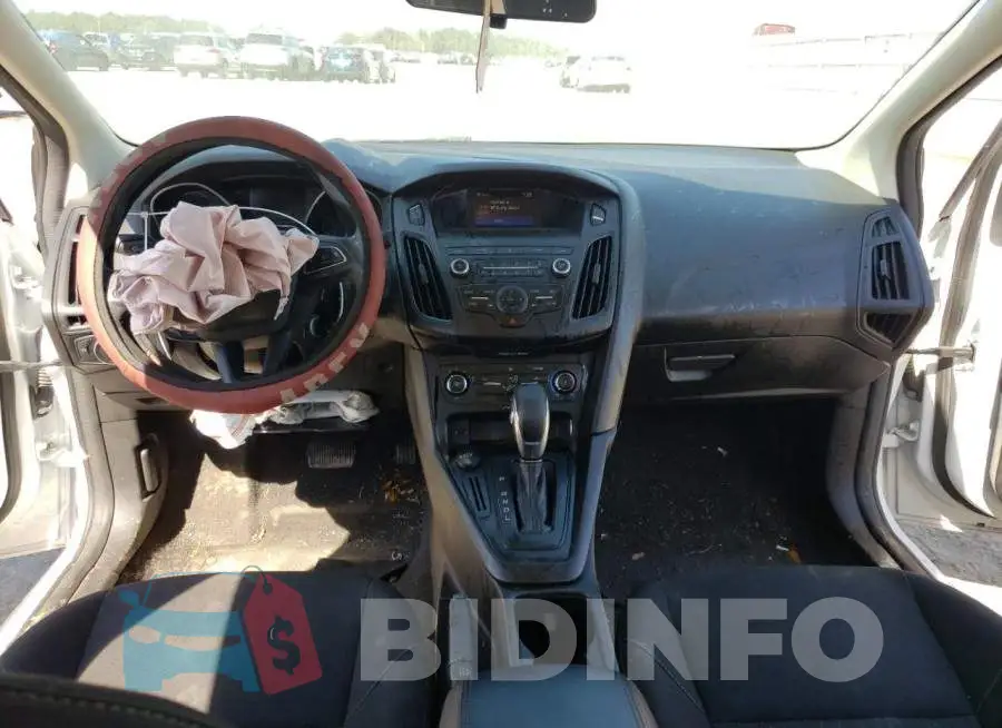 1FADP3F29JL207421 Photo# 8