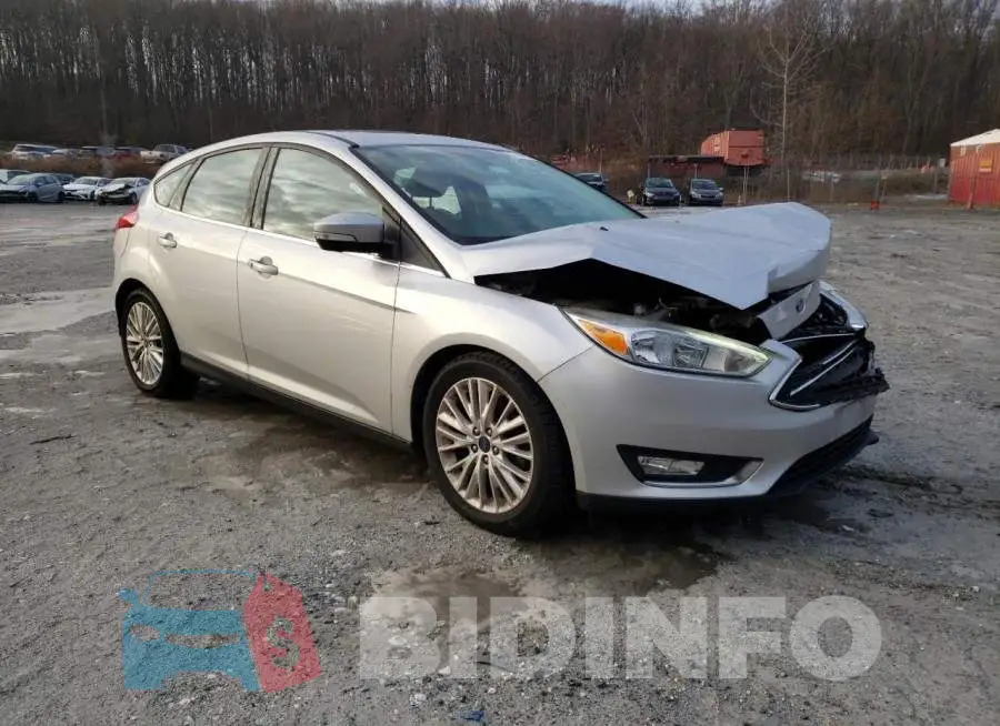 1FADP3N28HL222892 Photo# 4