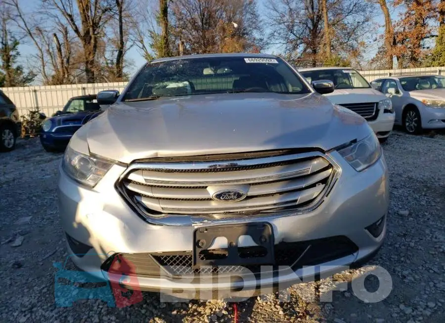 1FAHP2F83FG104852 Photo# 5