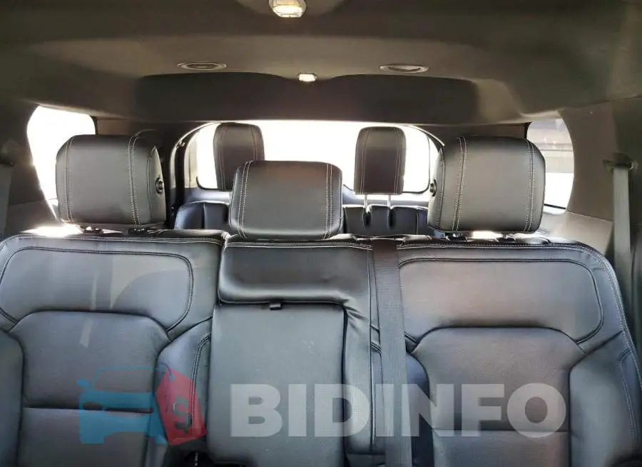 1FM5K8F82GGA71600 Photo# 10