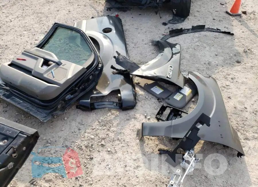 1FTFX1EF4HKD40180 Photo# 12