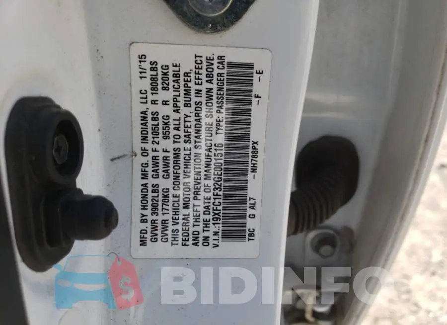 19XFC1F32GE001516 Photo# 12